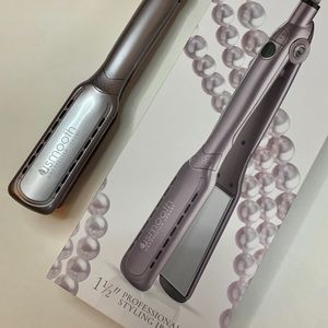 Usmooth Hair Pearl 1.5 in flat iron (New!)